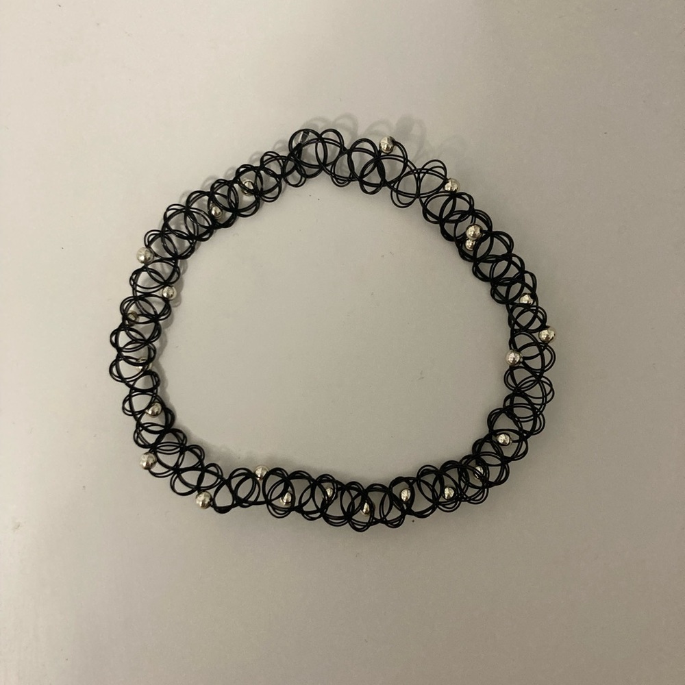 Choker necklace